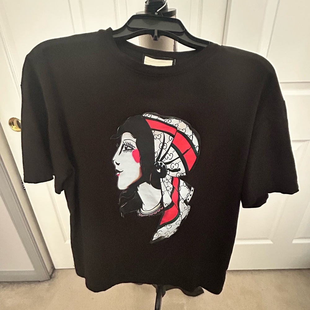 Black Graphic T-Shirt with Red and White Gucci Design